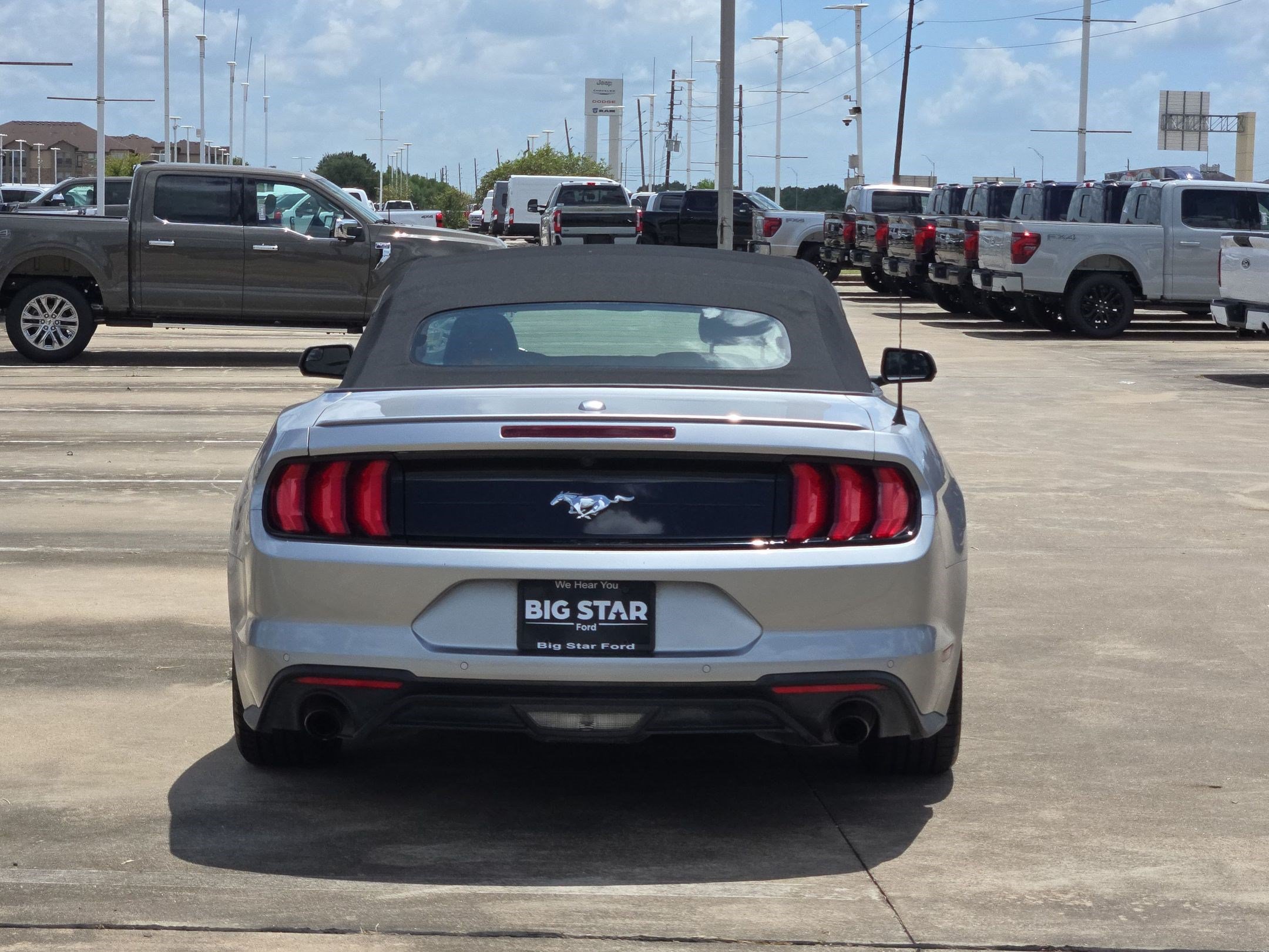 Used 2020 Ford Mustang Premium RWD image 6