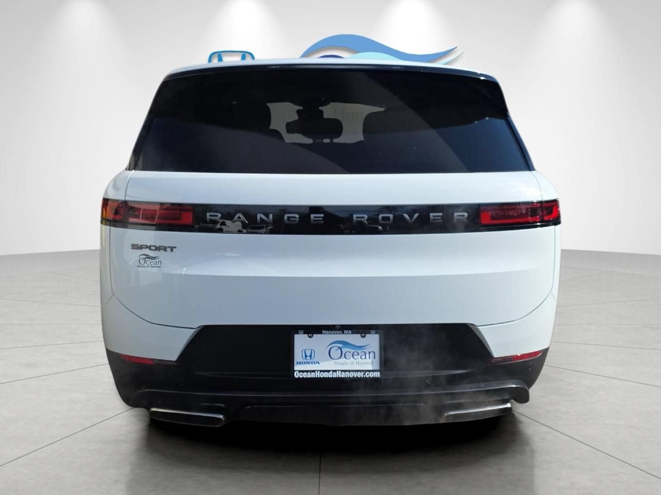 Used 2024 Land Rover Range Rover Sport SE AWD/4WD image 4