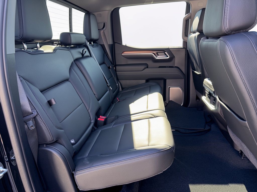Used 2025 GMC Sierra 1500 Denali AWD/4WD image 29