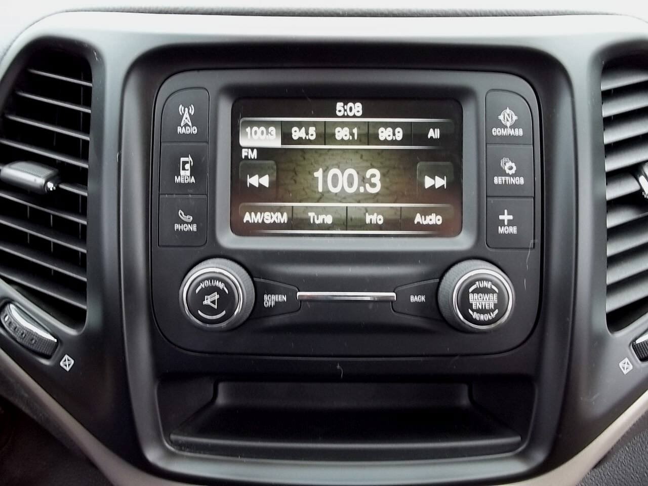 Used 2017 Jeep Cherokee Sport AWD/4WD image 23