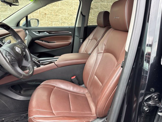 Used 2018 Buick Enclave Avenir w/ Avenir Technology Package AWD/4WD image 21