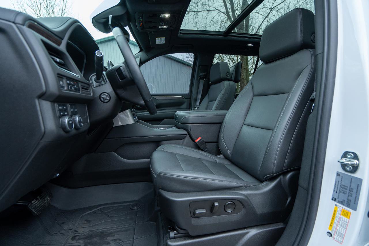 Used 2023 Chevrolet Tahoe LT w/ Luxury Package image 11