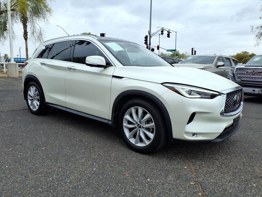 Used 2019 INFINITI QX50 Essential w/ Premium Heat Package image 3