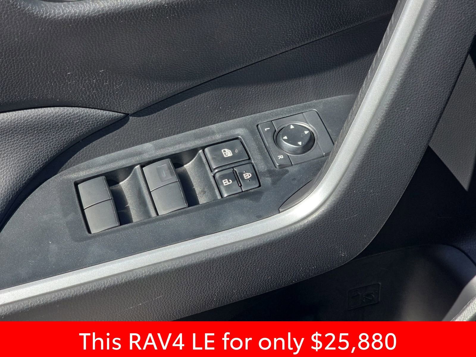 Used 2023 Toyota RAV4 LE image 32