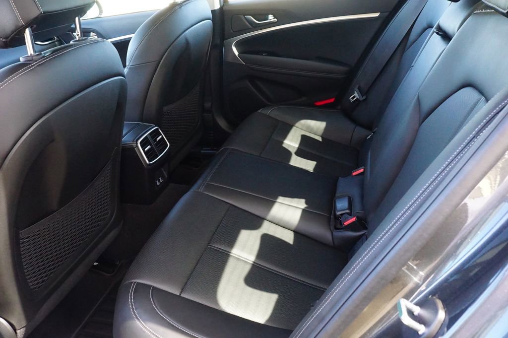 New 2026 Genesis G70 2.5T image 19