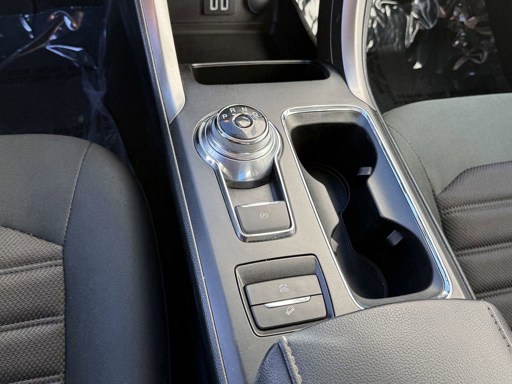 Used 2019 Ford Fusion SE image 24