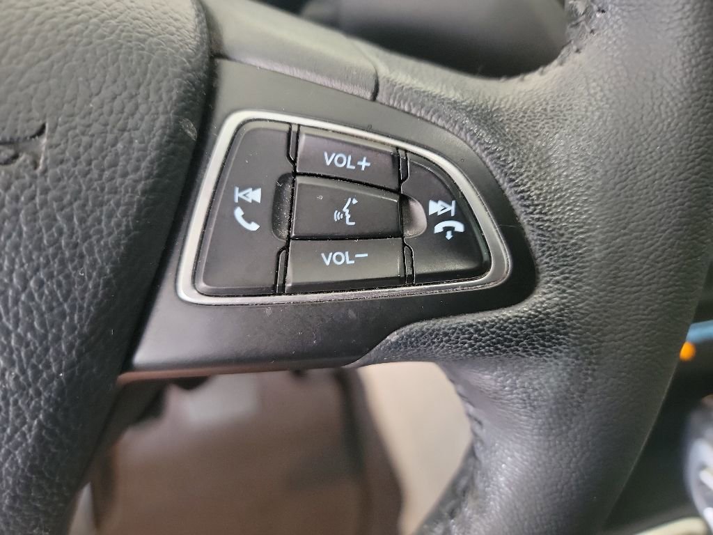 Used 2019 Ford Escape SEL AWD/4WD image 19