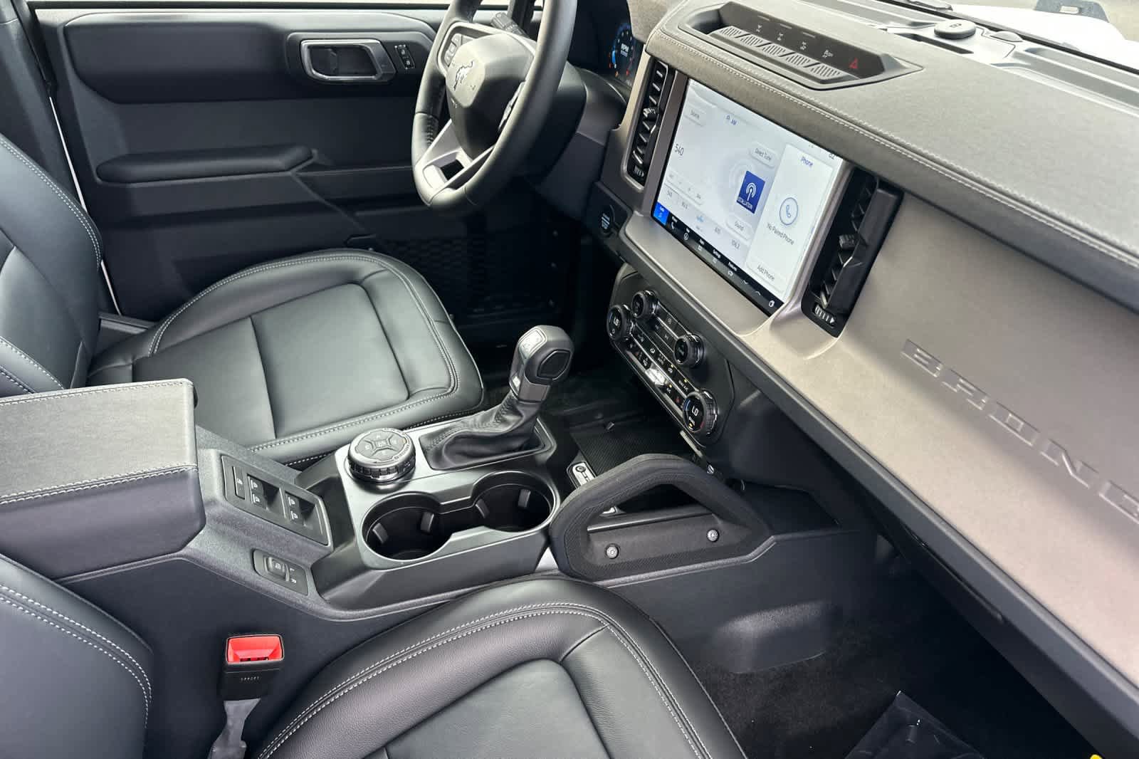 New 2025 Ford Bronco Outer Banks w/ Sasquatch Package image 17