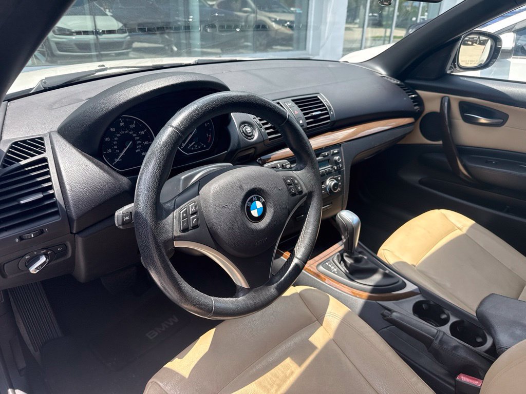 Used 2012 BMW 128i Convertible RWD image 4