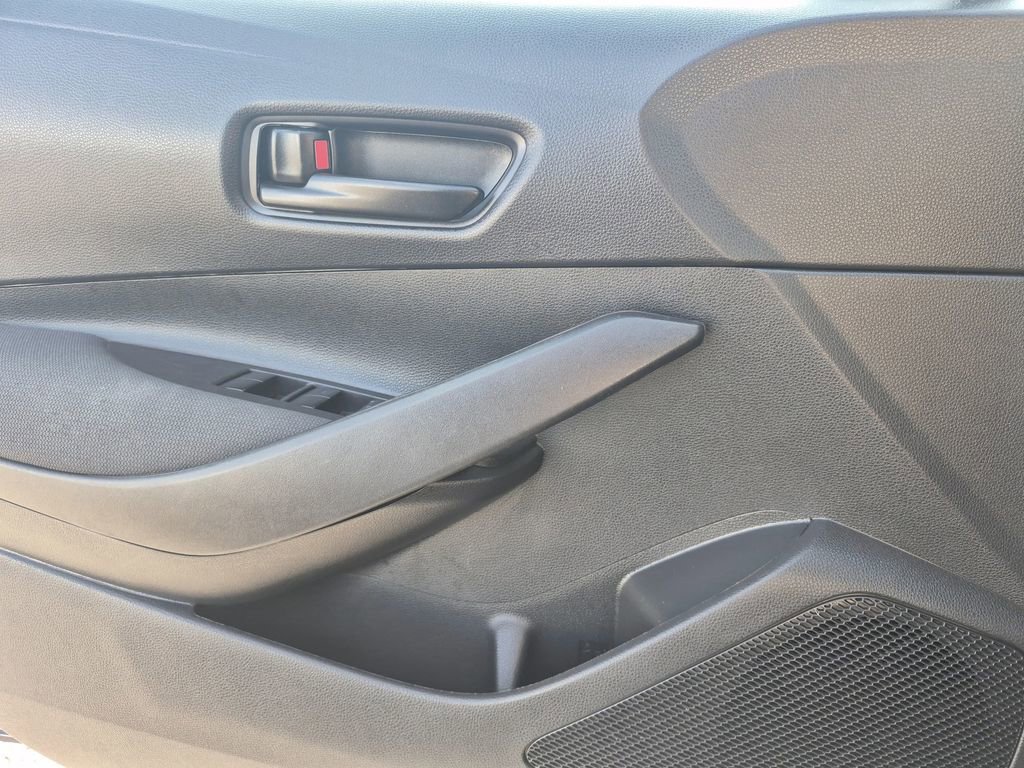 Used 2024 Toyota Corolla LE image 6
