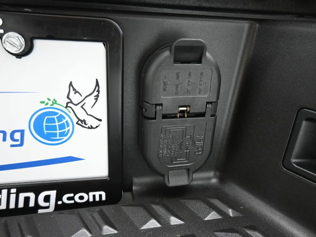 Used 2021 Nissan Titan PRO-4X w/ Off Road Protection Package image 45