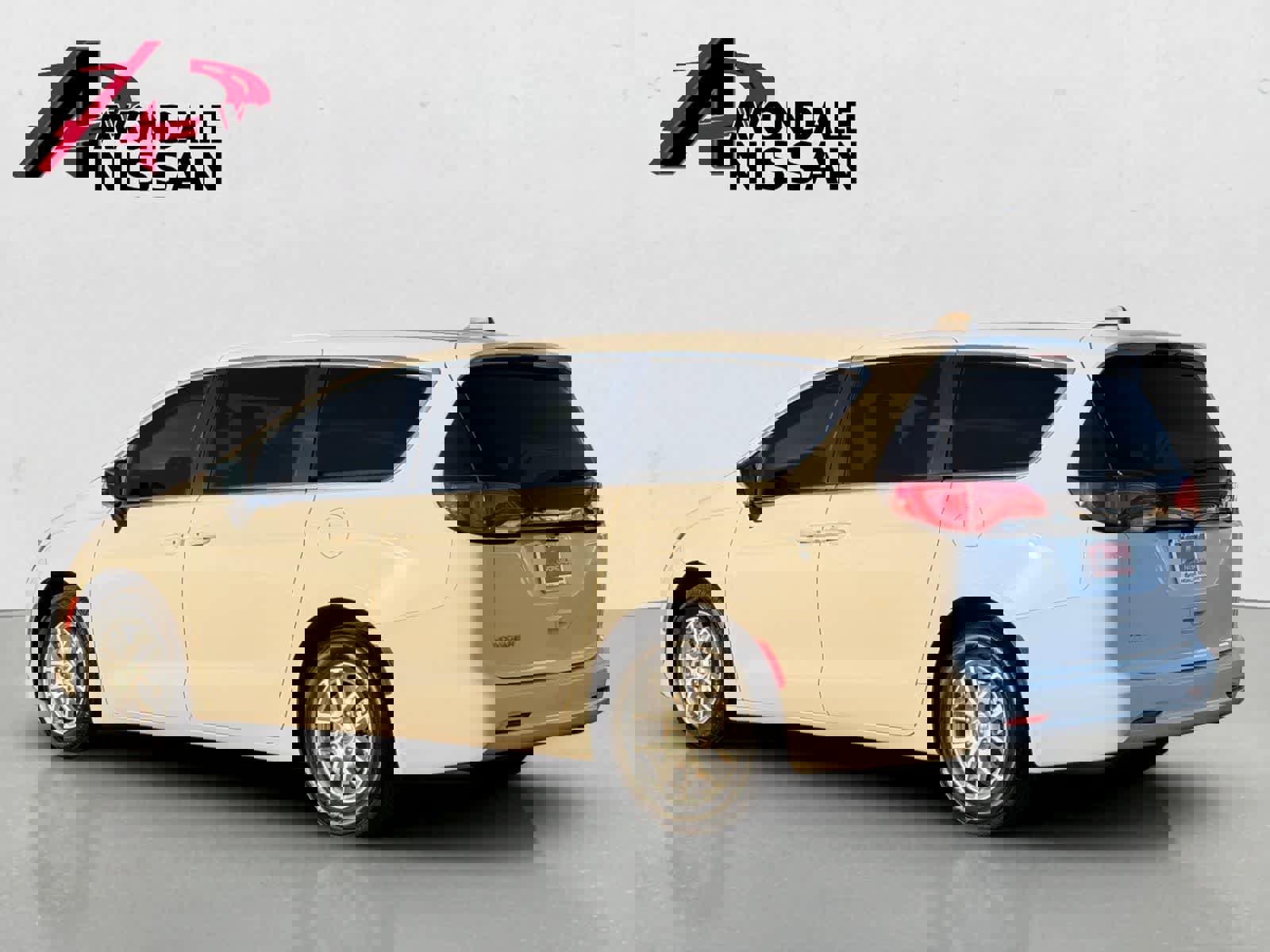 Used 2024 Chrysler Voyager LX image 4