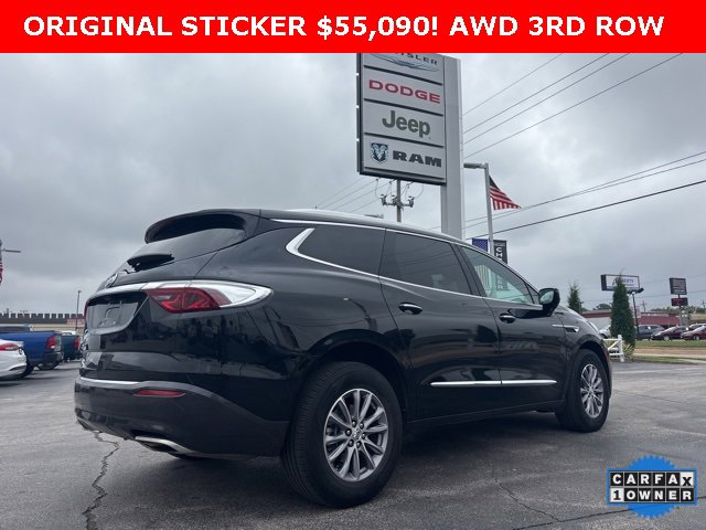 Used 2024 Buick Enclave Premium image 3