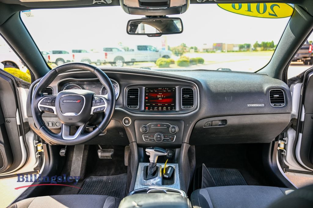 Used 2016 Dodge Charger SXT RWD image 12
