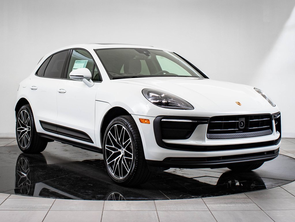 Certified 2025 Porsche Macan image 10