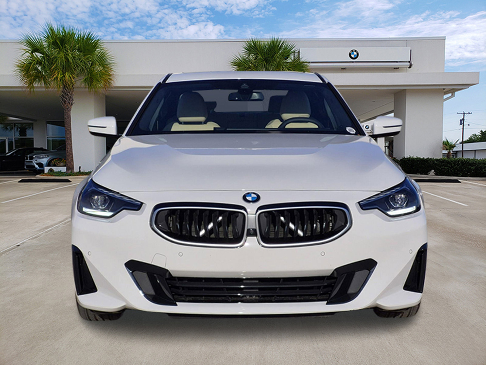 Certified 2025 BMW 230i Coupe w/ Convenience Package RWD image 2