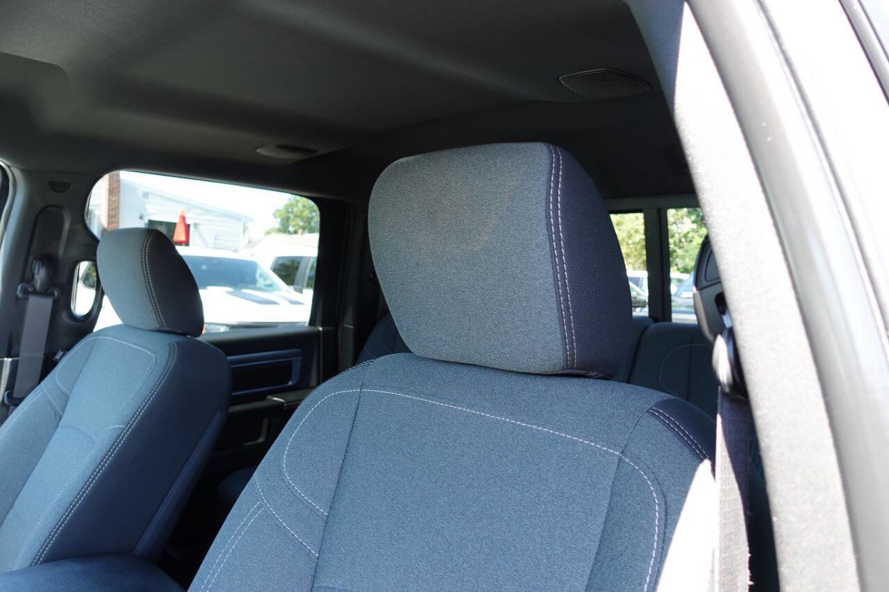 Used 2022 RAM 1500 Classic Warlock w/ Ceramic Grey Warlock Package image 14