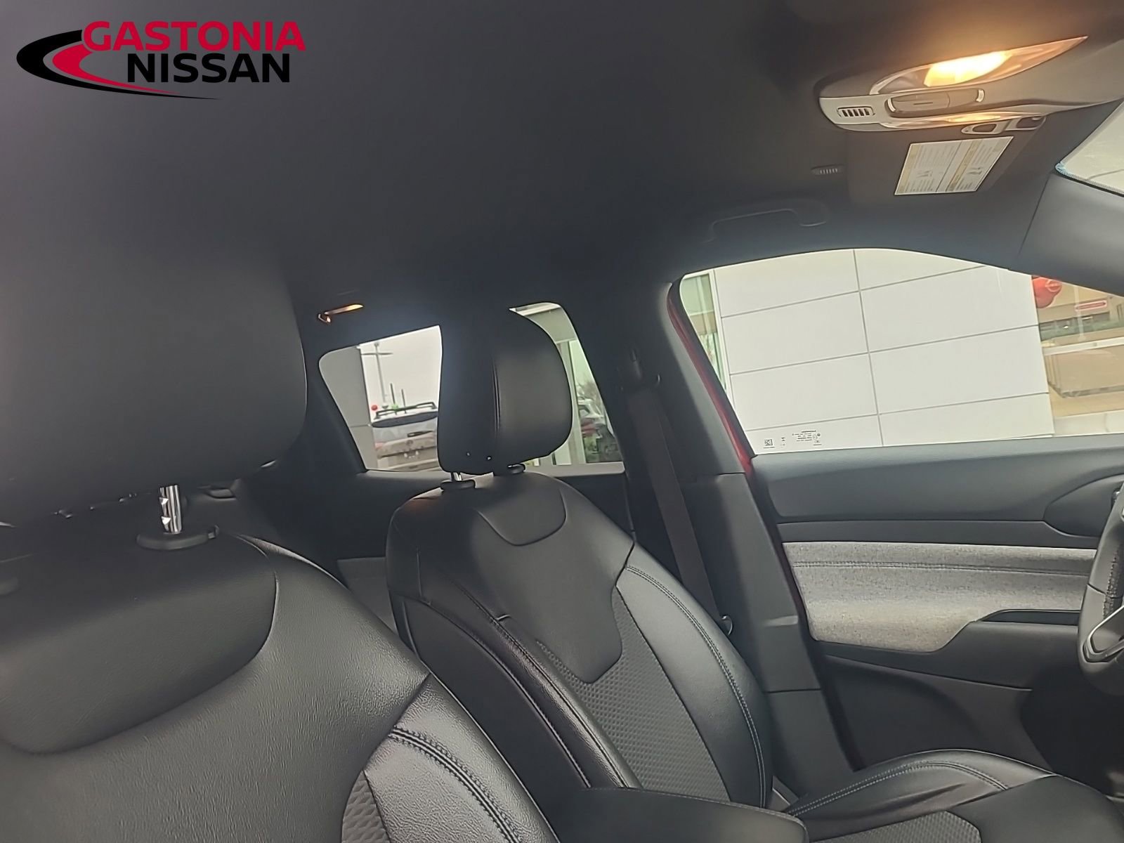 Used 2024 Jeep Compass Latitude image 44