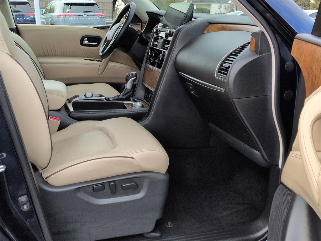 Used 2024 Nissan Armada SL w/ Captain's Chairs Package image 22