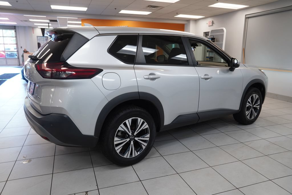 Used 2022 Nissan Rogue SV AWD/4WD image 11