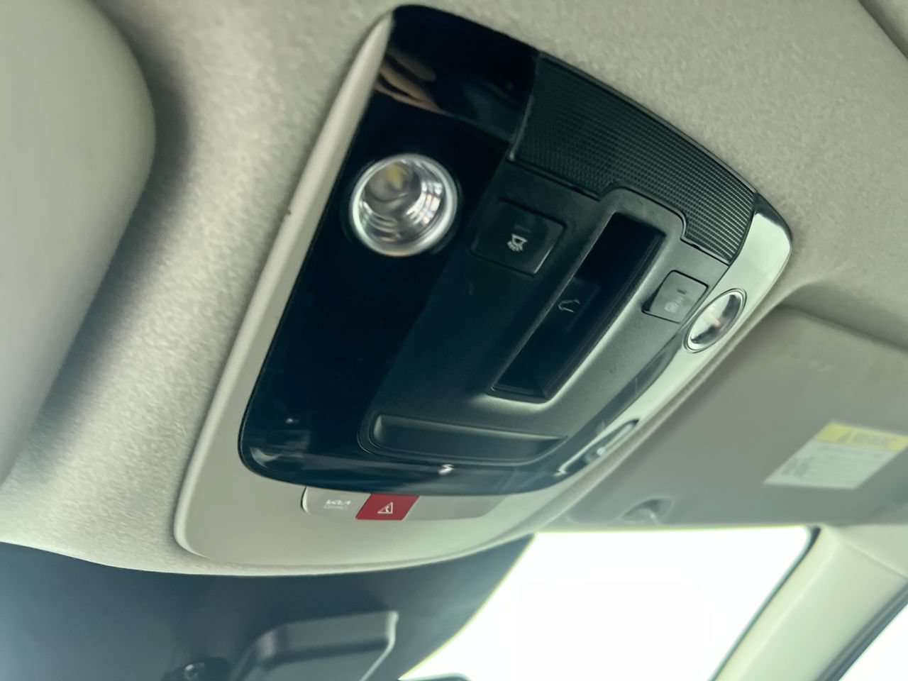 Certified 2025 Kia Niro EX Touring FWD image 20