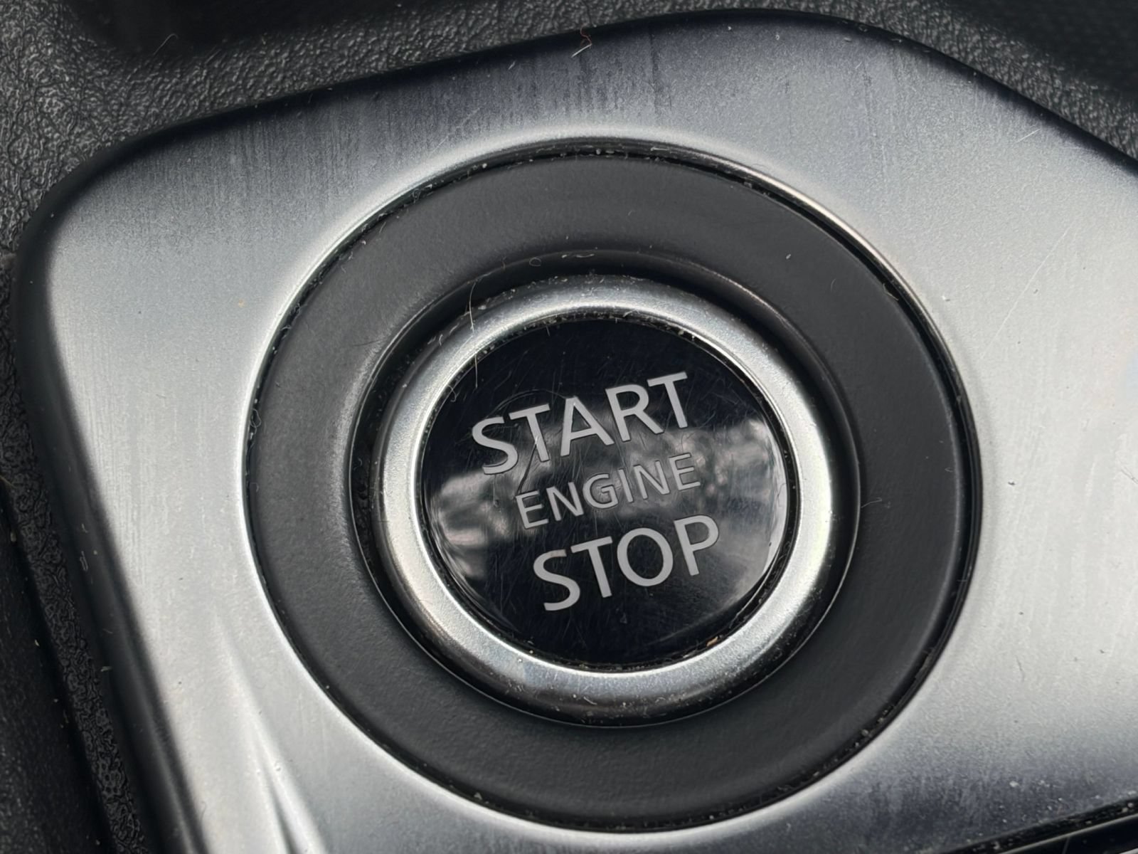 Used 2025 Nissan Sentra SV FWD image 19