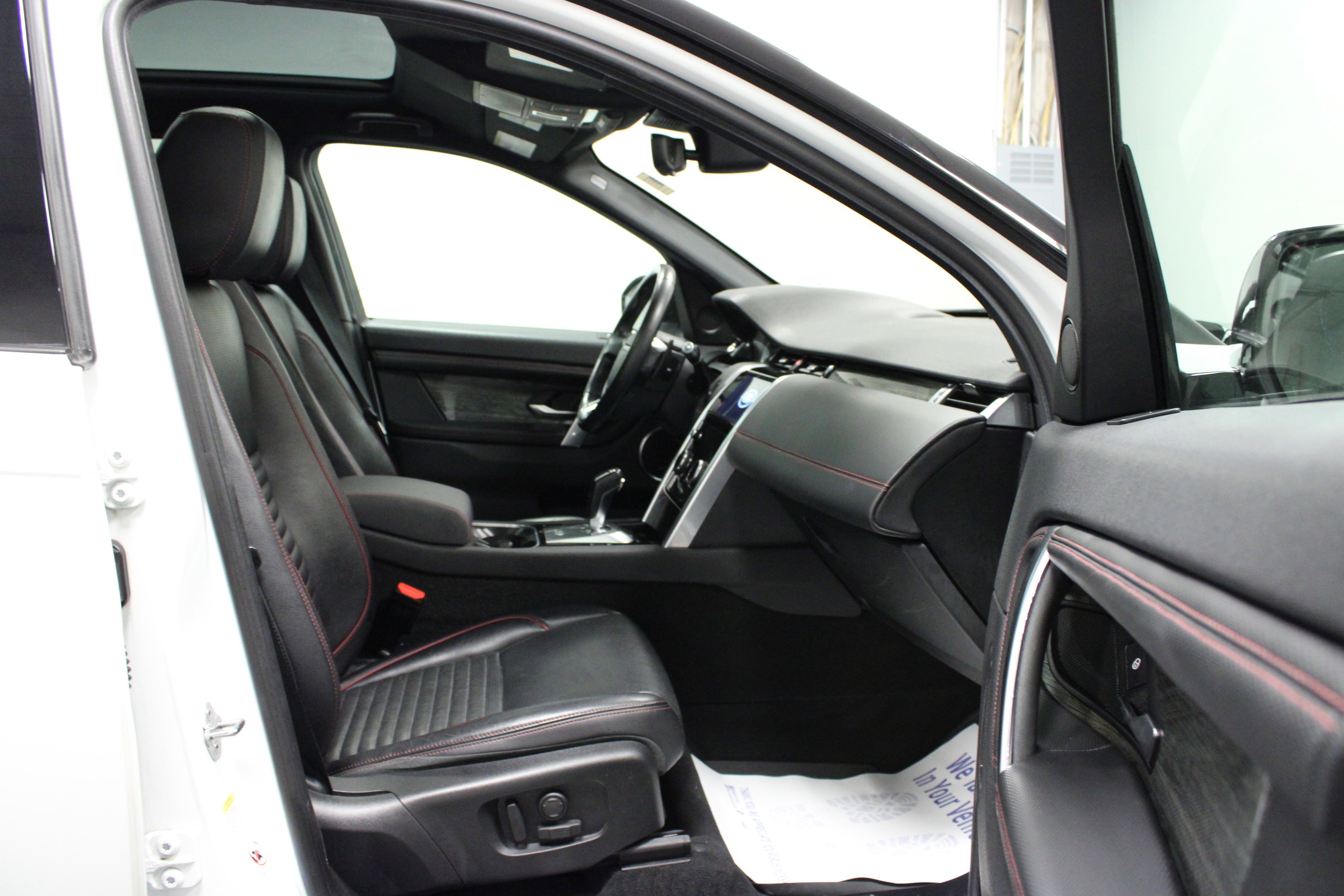 Used 2020 Land Rover Discovery Sport S R-Dynamic AWD/4WD image 16