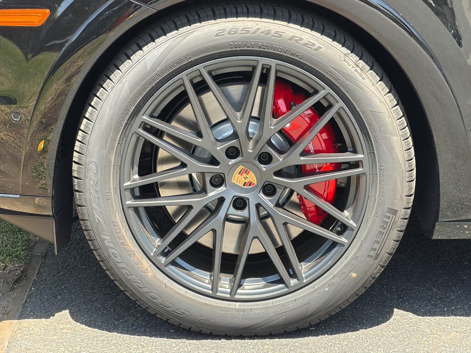 New 2026 Porsche Cayenne GTS AWD/4WD image 32
