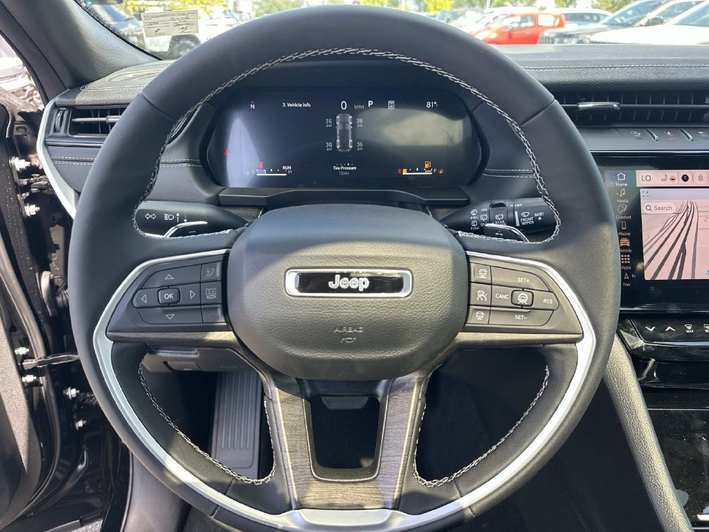 New 2027 Jeep Grand Cherokee Altitude AWD/4WD image 24