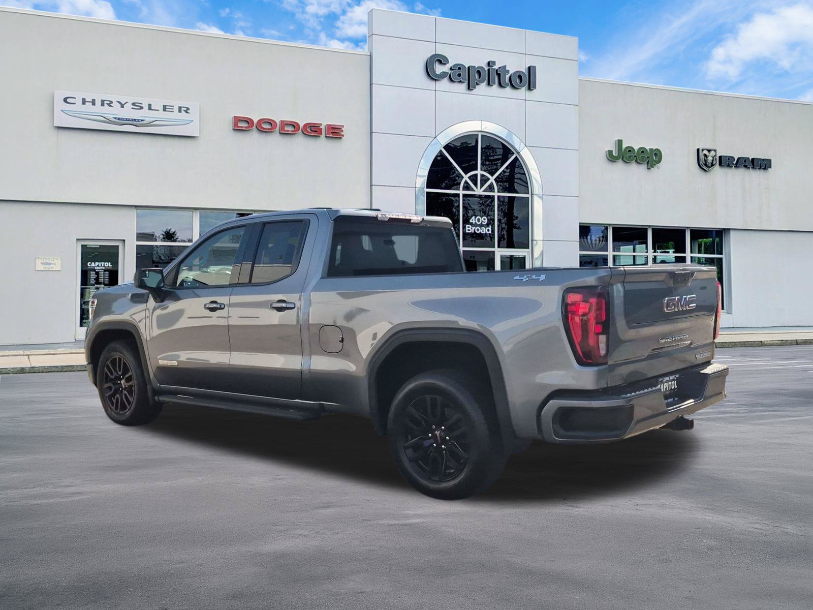 Used 2022 GMC Sierra 1500 Elevation AWD/4WD image 5