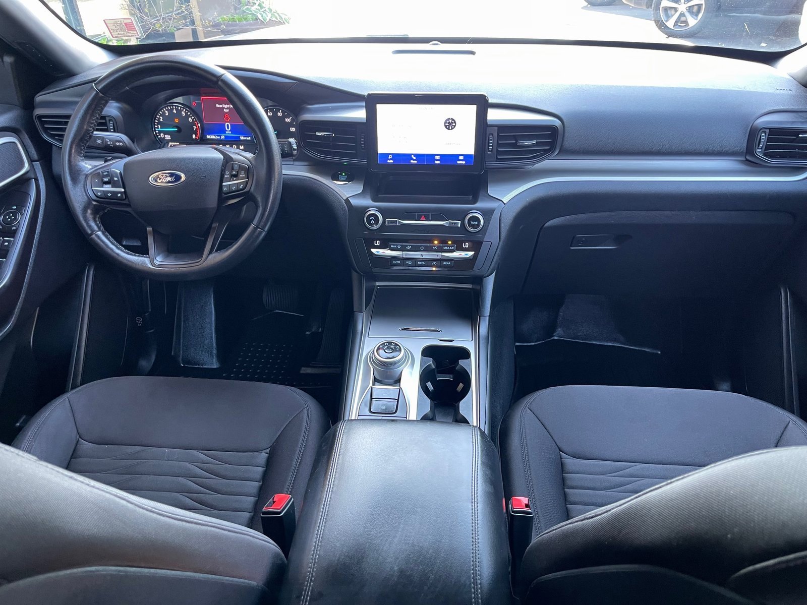 Used 2020 Ford Explorer XLT image 26