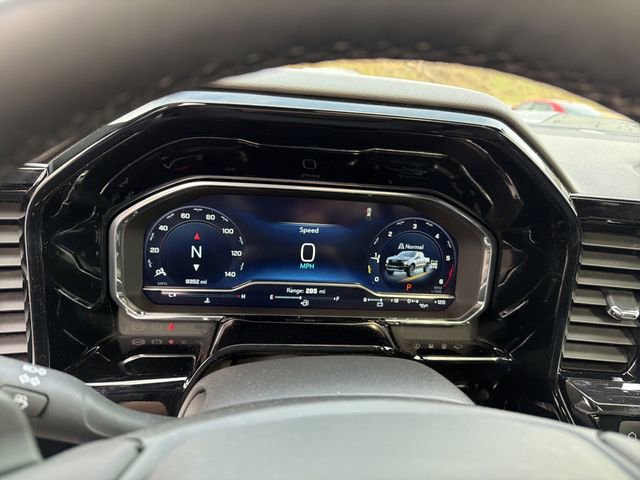 Used 2025 Chevrolet Silverado 1500 ZR2 w/ Technology Package AWD/4WD image 17