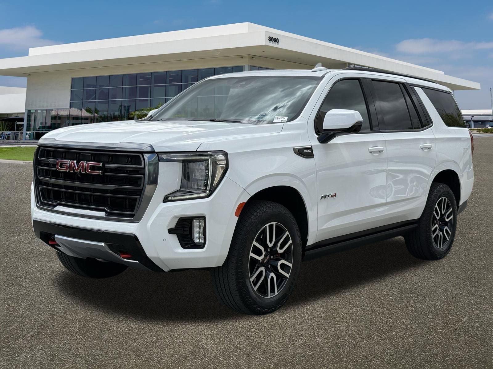 Used 2024 GMC Yukon AT4 w/ AT4 Premium Package AWD/4WD image 4