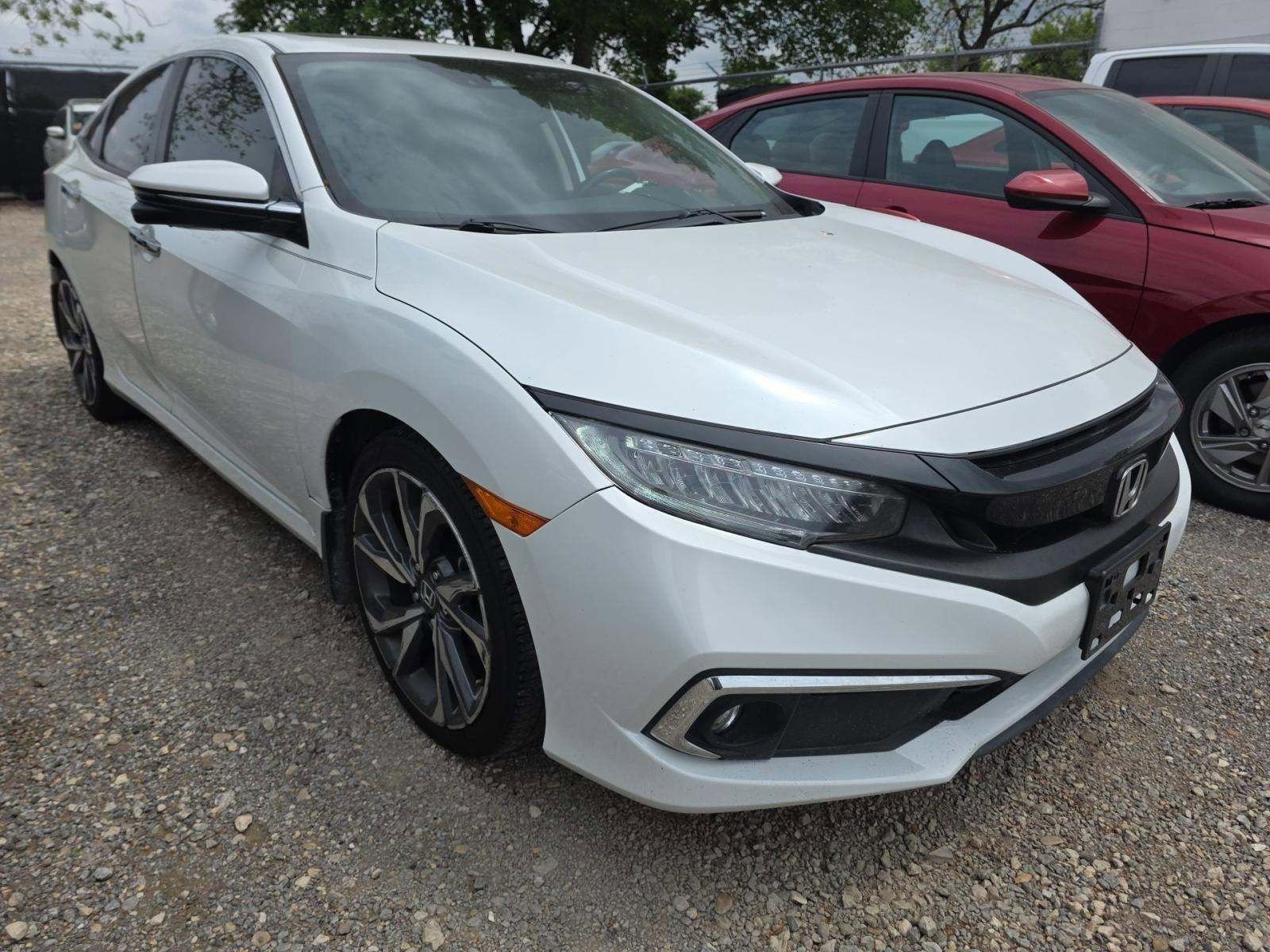 Used 2019 Honda Civic Touring image 4