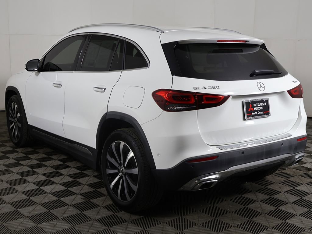 Used 2023 Mercedes-Benz GLA 250 4MATIC w/ Premium Package image 8