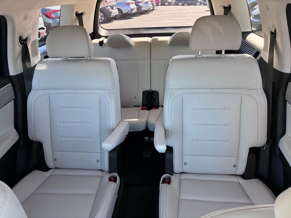 Used 2024 Hyundai Santa Fe Calligraphy AWD/4WD image 15