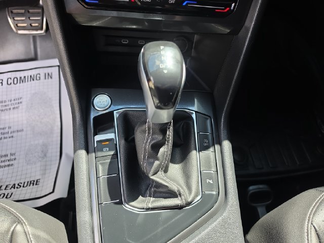 Used 2022 Volkswagen Tiguan SE R-Line FWD image 24