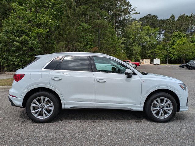Used 2025 Audi Q3 2.0T Premium Plus w/ Premium Plus Package AWD/4WD image 4