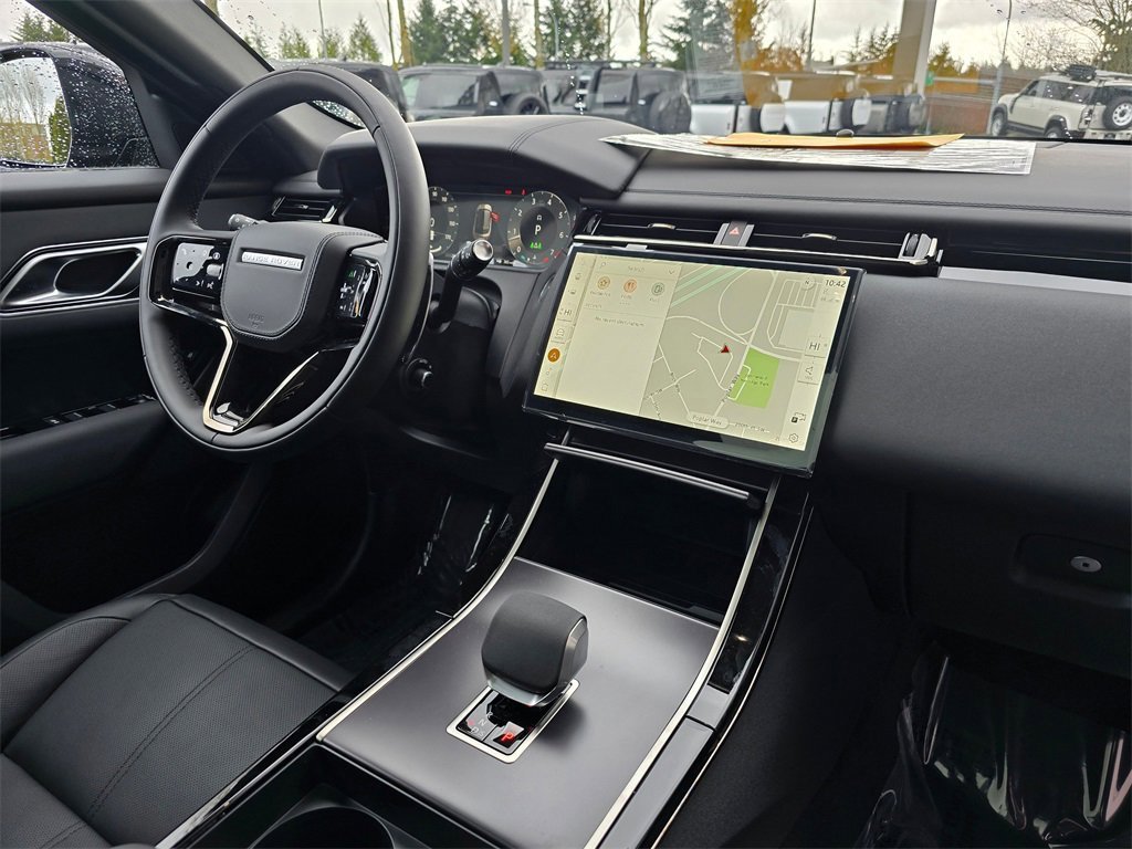 New 2026 Land Rover Range Rover Velar Dynamic SE image 33