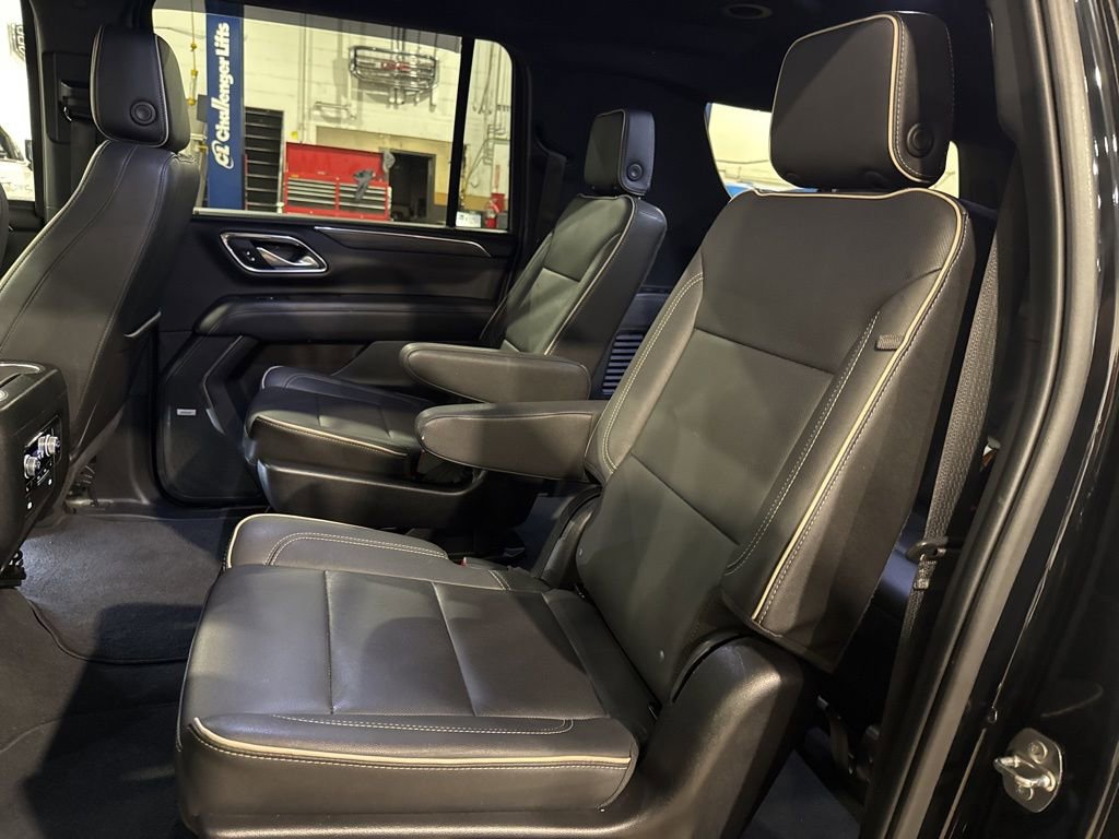 Used 2022 GMC Yukon XL SLT w/ SLT Luxury Package image 40