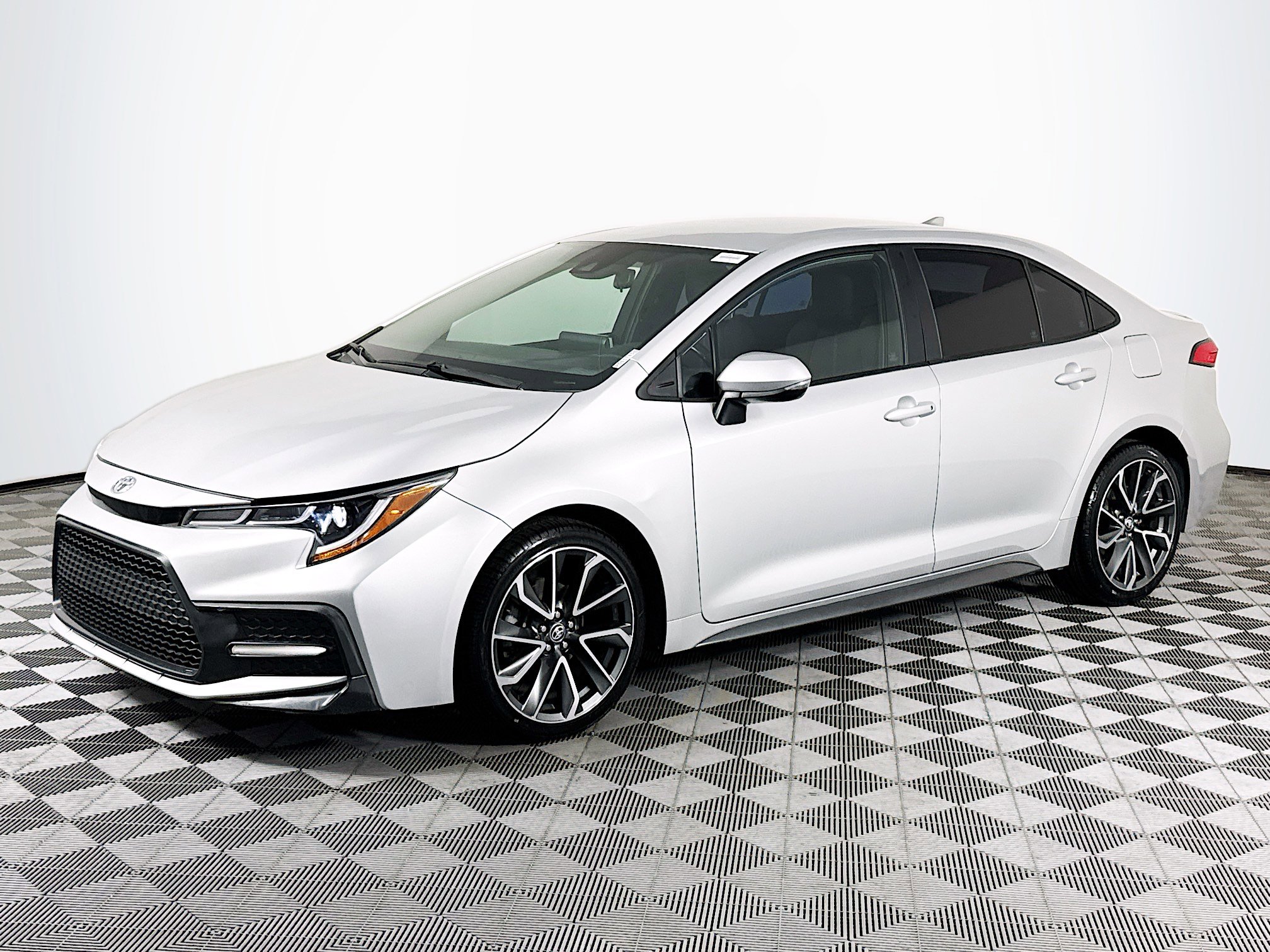 Used 2021 Toyota Corolla SE image 4