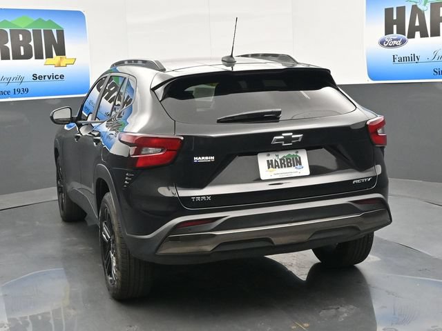 Used 2025 Chevrolet Trax ACTIV w/ Driver Confidence Package FWD image 4