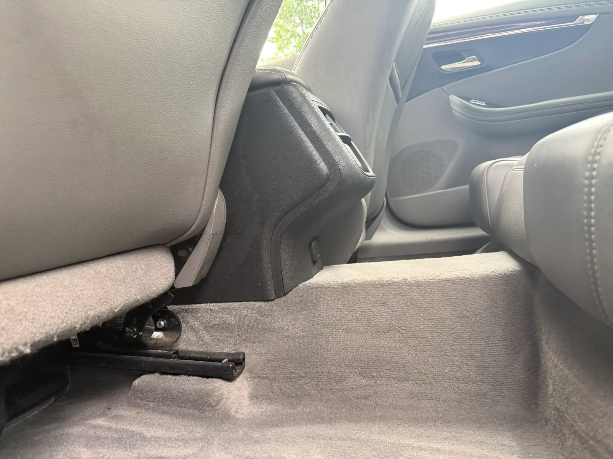 Used 2016 Chevrolet Impala LT w/ Leather Package FWD image 39
