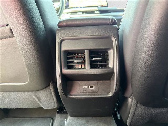 Used 2025 Cadillac XT4 Premium Luxury FWD image 23