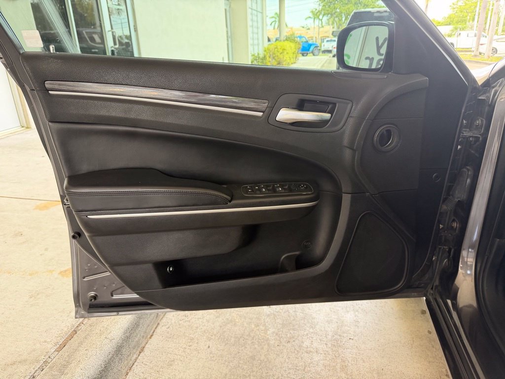 Used 2019 Chrysler 300 Touring w/ Sport Appearance Package RWD image 34