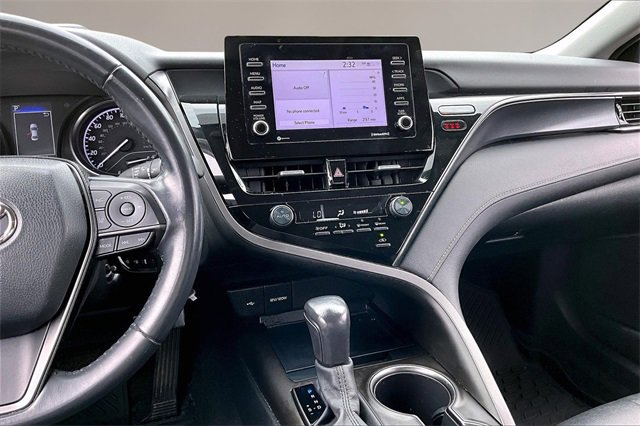 Used 2021 Toyota Camry SE image 9