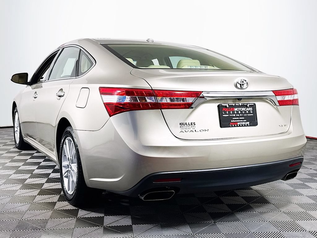 Used 2015 Toyota Avalon XLE FWD image 5