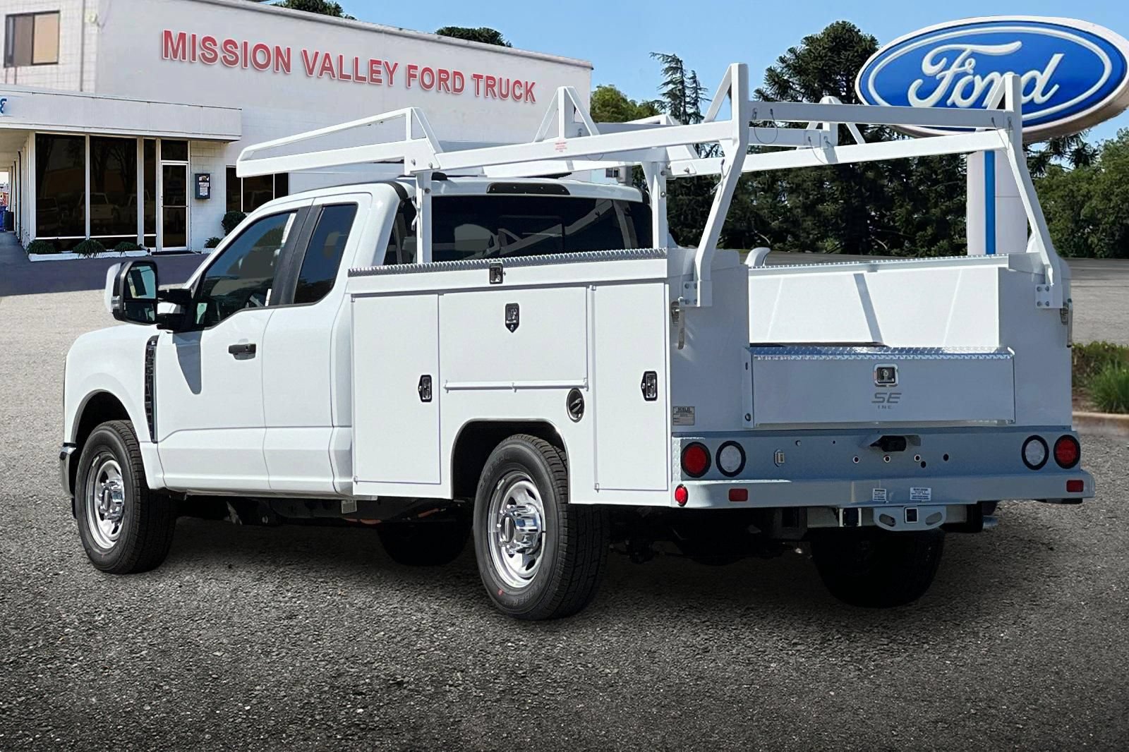 New 2026 Ford F350 XL w/ XL Chrome Package RWD image 6