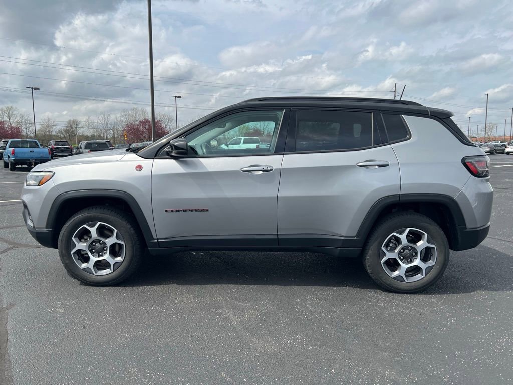 Used 2022 Jeep Compass Trailhawk w/ Trailhawk Elite Group image 3