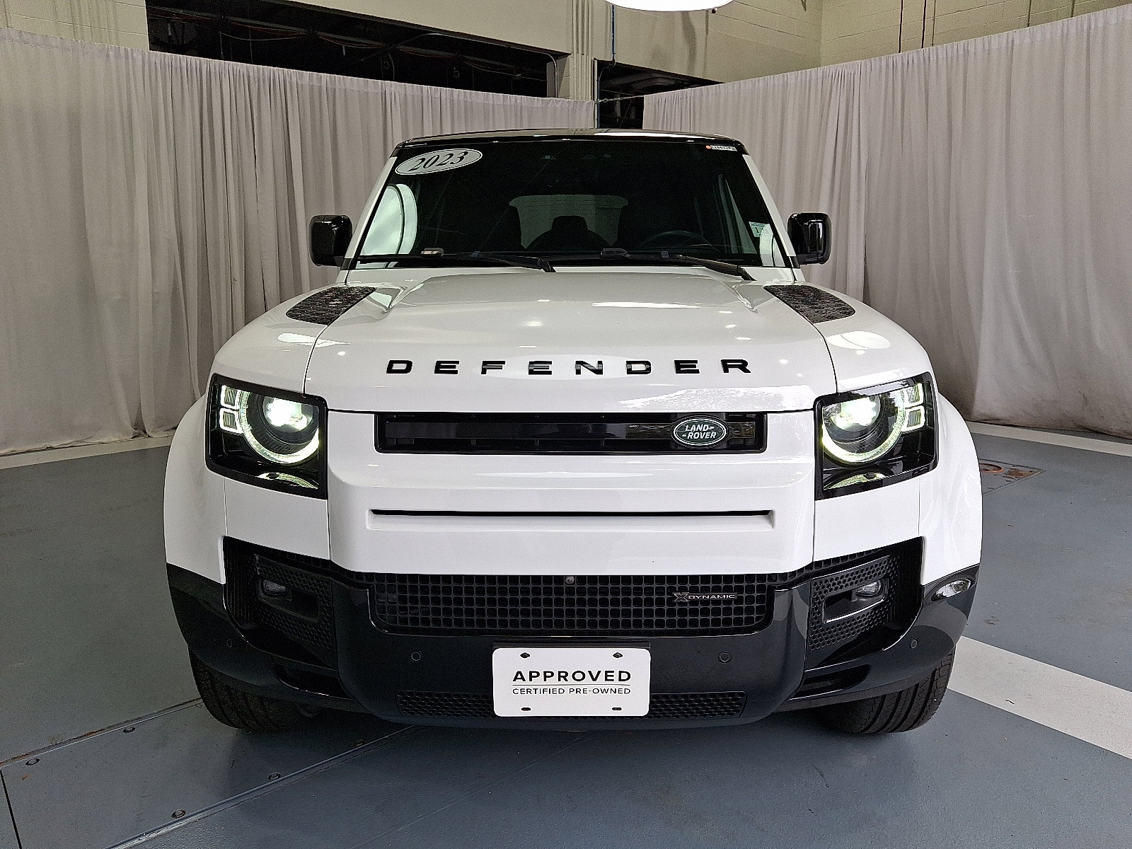 Certified 2023 Land Rover Defender 110 X-Dynamic SE image 7